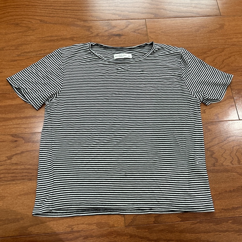 Abercrombie & Fitch t shirt